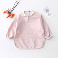 Bavoirs imperméables à manches longues Tablier en polyester PU facile à nettoyer avec fermeture à pression de poche Bavoir pour bébé