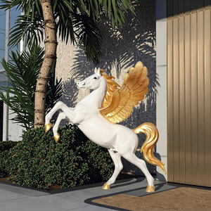 Tượng ngựa Pegasus trắng bán trực tiếp từ nhà máy, cánh vàng, thiết kế hiện đại sang trọng, chất liệu nhựa chịu được thời tiết, phù hợp trang trí sân vườn - Product Image 5