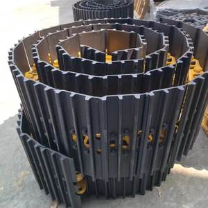 Collegamento a catena con gruppo di scarpe per <span class=keywords><strong>Kobelco</strong></span> SK200-5 SK270 SK210 <span class=keywords><strong>SK100</strong></span> SK300 parti di sottocarro per escavatore in buona qualità - Product Image 1