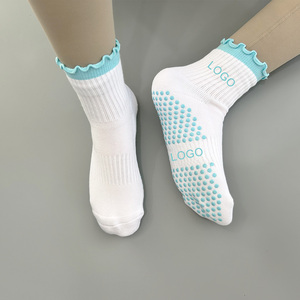 Mùa Thu Thời Trang Tùy Chỉnh Thêu Biểu Tượng Pilates Vớ Thể Thao Không-Trượt Phòng Tập Thể Dục Công Nghệ Giữa Crew Pilates Vớ - Product Image 5