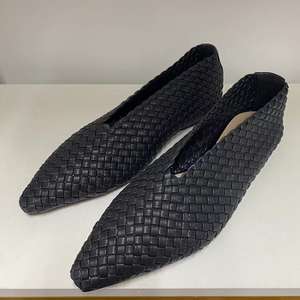 Mocasines de Mujer 100% Cuero Genuino Trenzado, Cómodos, Antideslizantes, con Punta en Pico, Tacón Bajo, Tallas Grandes, para Verano y Otoño - Product Image 6