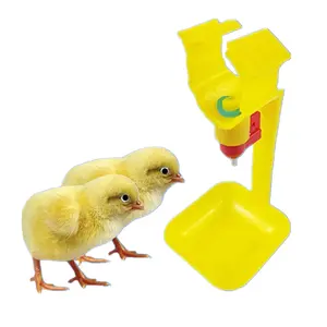 Venta al por mayor ahorrar agua aves de corral bebedor de pezón automático para jaula de pollo