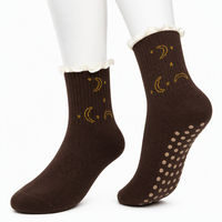 Chaussettes de yoga et de pilates pour femmes, à volants, antidérapantes, en tricot, avec détail de revers, pour le fitness et la danse