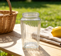 Bocaux en verre côtelés carrés en gros, récipients en verre vides à large ouverture et filetage pour le stockage alimentaire et la fabrication de bougies parfumées