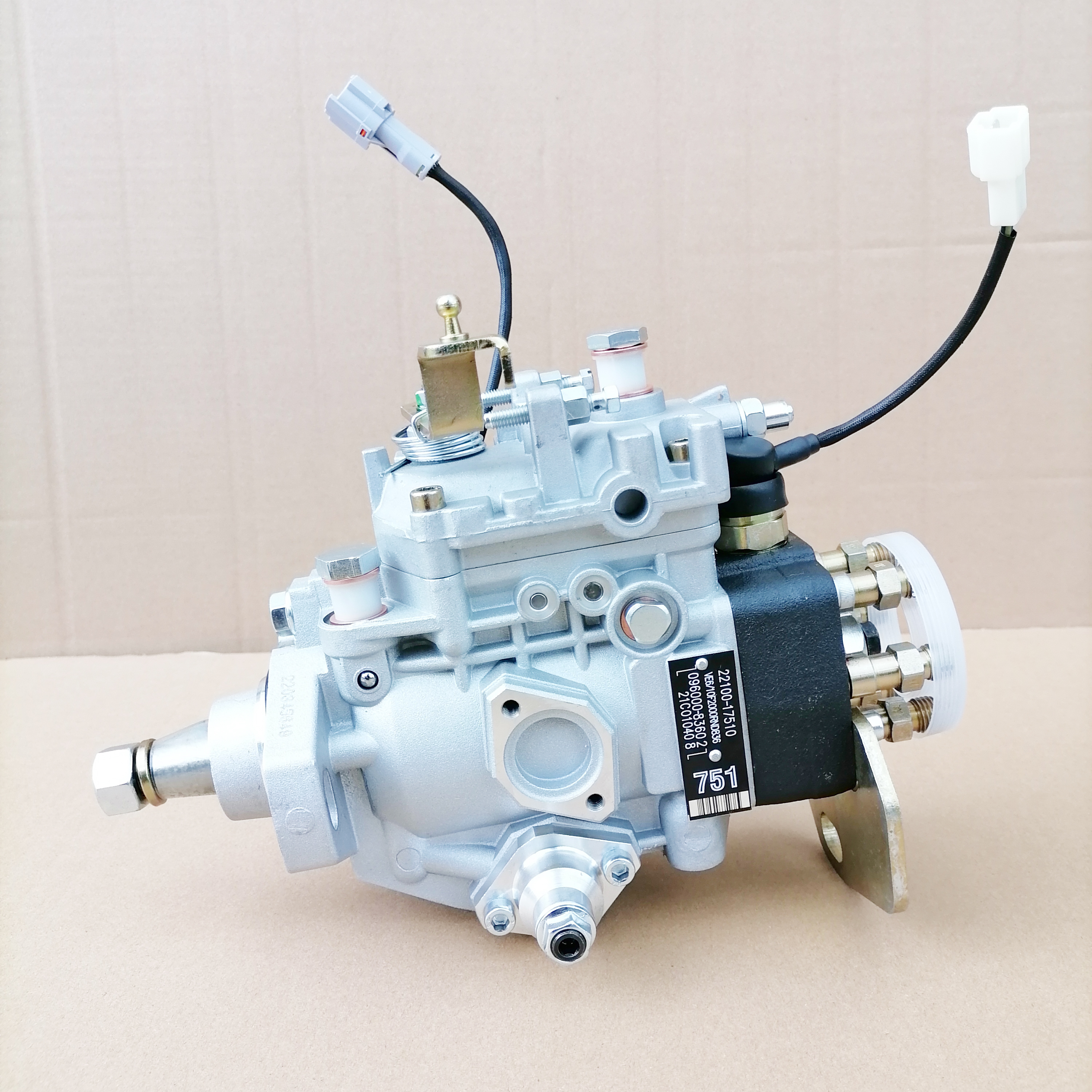 ディーゼル噴射ポンプ22100-17510 VE6/10F2000RND836 096000