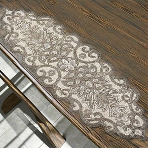 Camino de Mesa Clásico Bordado con Flores y Borde Cosido en Marrón para Decoración del Hogar - Product Image 6