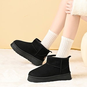 Giày bốt mùa đông Uggs 2026 thiết kế mới được làm từ da cao cấp và phù hợp cho cả thời tiết thường ngày và thời tiết tuyết rơi. - Product Image 4