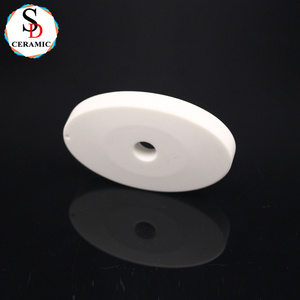 Pièces <span class=keywords><strong>en</strong></span> céramique de <span class=keywords><strong>stéatite</strong></span> usinées sur mesure, plaque isolante <span class=keywords><strong>en</strong></span> céramique ovale avec trou hexagonal pour l'isolation des modules électriques - Product Image 4