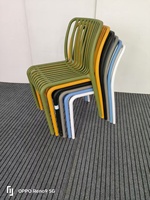 Nouvel arrivage de meubles de salle à manger d'extérieur et d'intérieur de qualité durable fauteuil chaises empilables en plastique PP à vendre