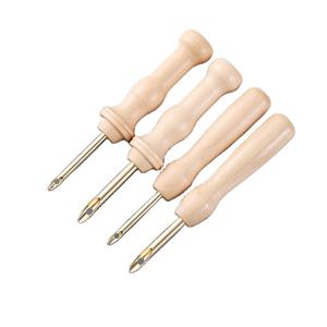 Gillian DIY pluma de estampado de madera herramienta de <span class=keywords><strong>bordado</strong></span> de estampado <span class=keywords><strong>ruso</strong></span> <span class=keywords><strong>aguja</strong></span> de Metal de lana gruesa accesorio de costura soporte de madera <span class=keywords><strong>para</strong></span> mano - Product Image 1