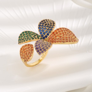 Anillo Floral Grande <span class=keywords><strong>de</strong></span> Cristal Colorido al por Mayor, Chapado en <span class=keywords><strong>Oro</strong></span> <span class=keywords><strong>de</strong></span> 18K, <span class=keywords><strong>con</strong></span> Circonitas Arcoíris y Micropavé, Joyería para Fiesta <span class=keywords><strong>de</strong></span> Cóctel - Product Image 2