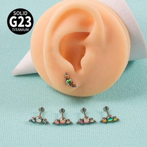 G23ฟิล์มไทเทเนียม labret แบบแวววาวอีพ็อกซี่ส่องแสงเป็นประกายวิบวับต่างหูรูปใบเกลียวด้านหลังแบบแบนเกลียวสำหรับใส่ในงานแต่งงาน - Product Image 4