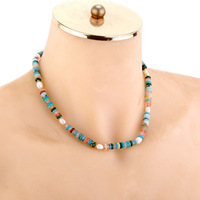 Collier en perles de pierre naturelle pour femmes, best-seller 2024, luxe léger, plaqué or véritable, perle de niche, haut de gamme et simple