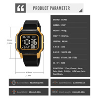 Montre-bracelet numérique multifonctionnelle SKMEI 2537 carrée en silicone pour hommes, résistante à l'eau 5 ATM, avec alarme et chronomètre, idéale pour les sports de plein air