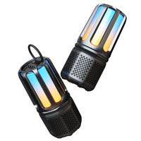 Altavoz Portátil para Exteriores con Resistencia al Agua IPX7, Lámpara de Camping, Altavoz Inalámbrico de 10W con Linterna RGB y Luz LED de Colores
