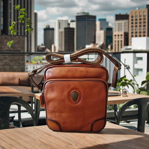 Borsa da viaggio per affari a spalla singola con zaino in <span class=keywords><strong>pelle</strong></span> Casual da <span class=keywords><strong>uomo</strong></span> di tendenza 2025 stile alla moda con cinturino per il trasporto a mano - Product Image 2