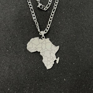 Collar con colgante de mapa de África de alta calidad, estilo Hip-Hop, acero inoxidable con chapado en oro para mujeres y hombres - Product Image 4