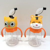 Bouteille d'eau réutilisable 500 ml pour enfants avec paille, motifs de Noël (Bonhomme de neige, Fraise, Citrouille) et de dessins animés d'Halloween, couvercle en plastique