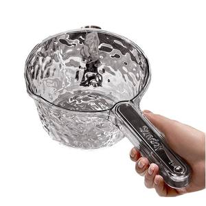 Aopums Cucharón de agua de plástico transparente 7720, mango largo duradero para regar plantas de cocina, lavar inodoros - Product Image 2