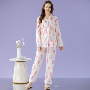 Nuevo Sweet <span class=keywords><strong>Poker</strong></span> Peach Heart Print Pijamas Primavera de manga larga Pantalones largos Simulación de seda Cardigan Ladies Homewear Conjunto de dos piezas - Product Image 4