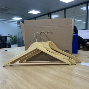 Wholesale <b>Pine</b> Wood Hangers with Stainless Steel Hooks Durable Design Low MOQ 44.5cm Size Made in Vietnam - Product Image 5