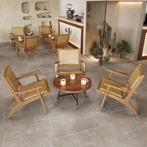 Ensemble de meubles de salon d'inspiration Boho avec chaises en rotin tissé et table ronde en bois - Product Image 4