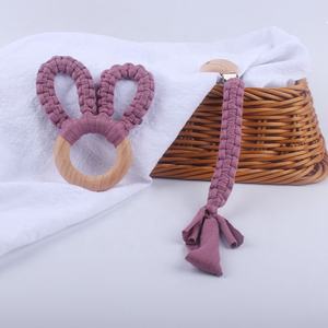 Nouveau design <span class=keywords><strong>anneau</strong></span> en bois de hêtre bébé jouets à mâcher <span class=keywords><strong>anneau</strong></span> de <span class=keywords><strong>dentition</strong></span> coton oreilles de <span class=keywords><strong>lapin</strong></span> enfants sucette <span class=keywords><strong>anneau</strong></span> de <span class=keywords><strong>dentition</strong></span> sans BPA bébé <span class=keywords><strong>dentition</strong></span> - Product Image 5