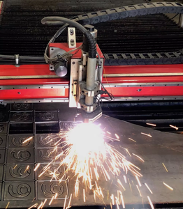 Cortadora de Plasma Profesional Automática de Alta Precisión para Láminas de Aluminio, con Motor y Corte por Aire/Gas, Nueva - Product Image 2