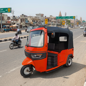 Triciclo Eléctrico de Pasajeros con Cabina Cerrada, 3 Asientos, Batería de Litio, para <span class=keywords><strong>Taxi</strong></span> Urbano y Transporte Público - Product Image 5
