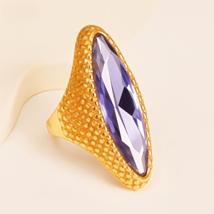 Marquise Geburtsstein-Ring für Frauen Grüner <span class=keywords><strong>Lila</strong></span> <span class=keywords><strong>Edelstein</strong></span> Vergoldeter Edelstahl Wasserdicht Verblassungsresistent Modeschmuck - Product Image 4