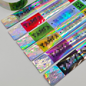 Braccialetti Promozionali Personalizzati con Ologramma Colorato, Resistenti allo Strappo, in Vinile Adesivo con Logo Stampato Digitalmente e Design Olografico - Product Image 1