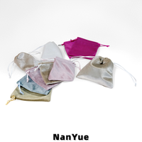 Pochette en velours personnalisée avec cordon de serrage pour bijoux (bagues, boucles d'oreilles, colliers, bracelets, montres, parfums) – Emballage cadeau de luxe, format voyage