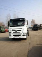 Chines Sinotruk HOWO 6X4 12 roues 380/420hp 30CBM Rc utilisé camion à benne basculante avec grues