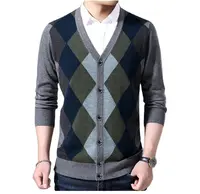 सबसे अच्छा बिक्री पुरुषों फैशन बटन जेब वि गर्दन आर्गाइल बुना हुआ पैटर्न ऊन स्वेटर कार्डिगन