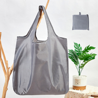 Sac de courses en nylon écologique personnalisé en usine, sac de courses pliable en polyester recyclé avec pochette