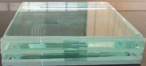 Verre <span class=keywords><strong>pare</strong></span>-balles 4x8 pour utilisation solaire extérieure pour fenêtre et <span class=keywords><strong>pare</strong></span>-<span class=keywords><strong>brise</strong></span> Application élégante pour la maison et la décoration disponible à la vente - Product Image 4