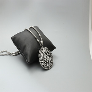 Collier pendentif œil de démon rond en acier inoxydable, design géométrique, bijoux de mode unisexe - Product Image 4
