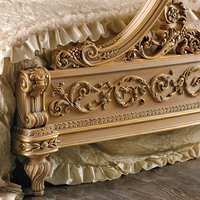Ensembles de chambre à coucher de style européen lits à baldaquin King Size de luxe à baldaquin en bois massif antique doré royal pour meubles de maison