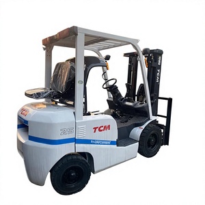 Montacargas Diésel Komatsu FD25 FD30 FD50 Usado de Alta Calidad, 2.5 Toneladas, con Mástil de Dos Etapas, Neumáticos Sólidos, Capacidad Todoterreno, Origen Japón - Product Image 1