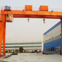 Grue portique à double poutre en acier, sur rail, pour usage industriel extérieur intensif, conçue sur mesure, capacité de levage 20 tonnes, portée 10m