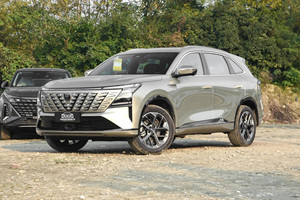 2026 Changan CS75 Plus High-<b>Level</b> Gasoline Vehicle 1.5T SUV 190 Km/h Turbo Golden Cars Big Space for Family Use - Product Image 2