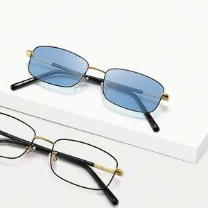 Montures de lunettes photochromiques carrées à petite monture, couleurs changeantes effet caméléon, pour hommes et femmes, vente en gros - Product Image 1