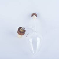 Bouteille de décanteur transparente faite à la main verseur de vin de logo personnalisé cadeaux en métal pour les amateurs de vin verseur automatique de whisky