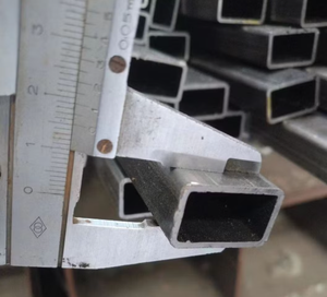 Tuyaux d'acier carrés galvanisés durables idéaux pour la fabrication structurelle de soutien et les projets d'ingénierie extérieurs - Product Image 6