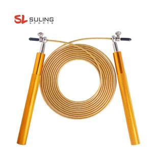 Corde à sauter lestée en acier de haute qualité, réglable, avec poignées en aluminium - Product Image 2