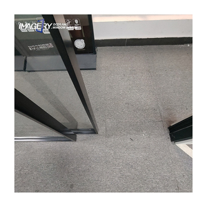 Portes coulissantes en verre à cadre fin en aluminium noir à 4 panneaux avec rail supérieur suspendu pour usage intérieur - Product Image 3