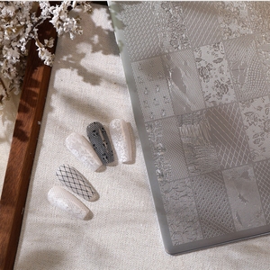 Plaque de tamponnage pour ongles motif flocon de neige de Noël, hiver, irrégulière, motif dentelle, modèle de transfert pour nail art, pour manucure, vente en gros - Product Image 4