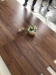 Bowin Bodenbelag Mongolisches Teakholz AB-Qualität Walnussfarbe Glatte Oberfläche UV-Geölt Massivholzdielen <span class=keywords><strong>Robinia</strong></span> - Product Image 5