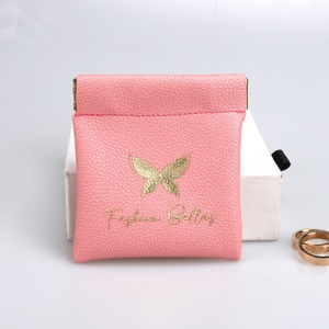 Pochette à bijoux en cuir PU avec logo personnalisé en relief, fermeture magnétique, pour boucles d'oreilles, colliers, bracelets - Product Image 2