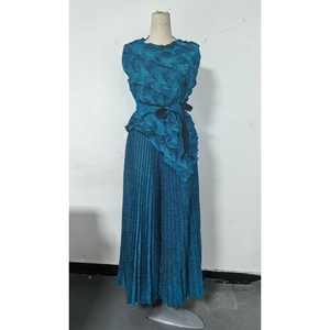 Ensemble 2 pièces décontracté pour femmes africaines grandes tailles : haut sans manches à volants et coupe irrégulière, et pantalon ample à jambes larges – Tendance - Product Image 5